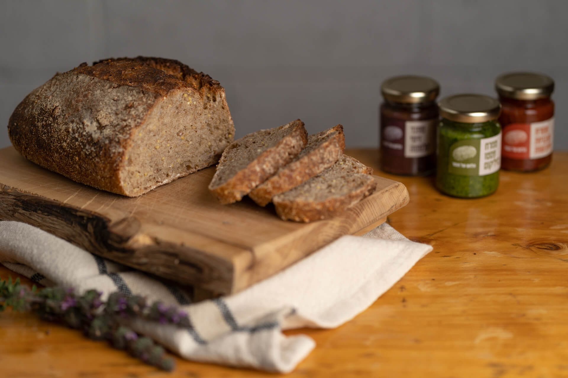 לחם כל טוב לחם כל טוב